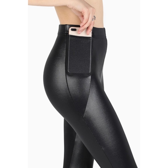 Wet Look HW Pocket Leggings - Picture 3 of 3